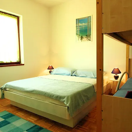 Holiday House Chiara *